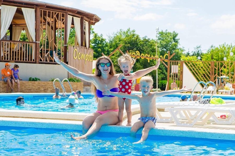 Дети в бассейне — фото 4